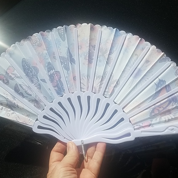 Fans - Picture 5 of 5